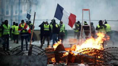‘Coletes amarelos’ anunciam “marcha pacífica” até Paris para exigir referendo