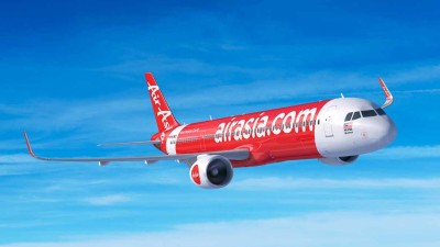 Colisão com ave força aterragem de avião