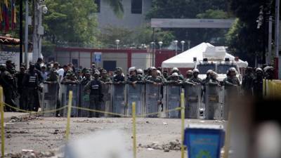 Colômbia diz que recebeu mais de 100 militares e polícias que desertaram da Venezuela