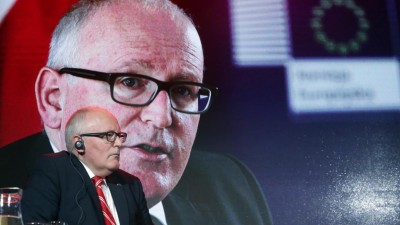 Comissão Europeia acolheria Reino Unido “de braços abertos” se Londres recuasse no Brexit