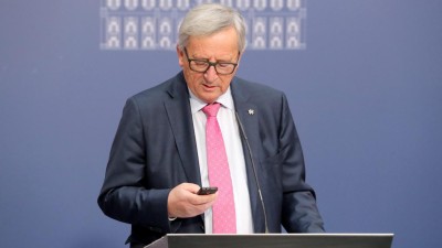 Comissão Europeia analisa efeitos da proibição de entrada de alguns cidadãos nos EUA