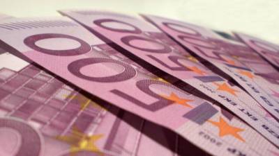 Comissão Europeia divulga hoje previsões económicas de Outono