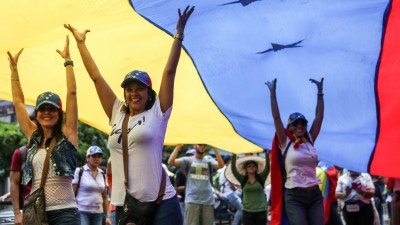 Comércio intensifica actividade com aumento das manifestações na Venezuela
