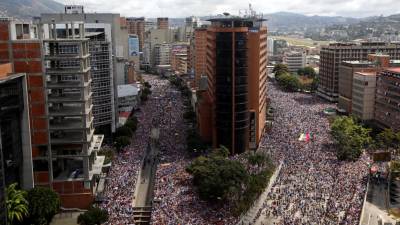 Comunidade internacional isolou Maduro e legitimou governo interino