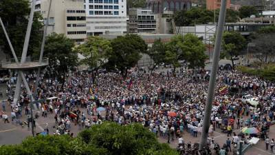 Concentração promovida por Guaidó não encheu a praça