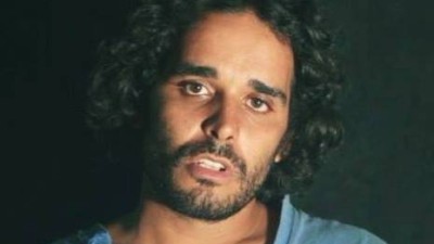 Concerto com Luaty Beirão improvisado na rua em Luanda