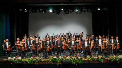 Concerto da OCM no Dia da Região conta com 60 músicos em palco e vários convidados