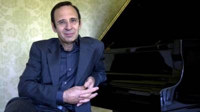 Concerto solidário da OCM traz pianista Naum Grubert e maestro Pedro Amaral