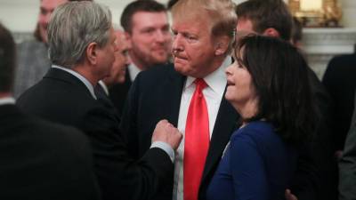 Congresso dos EUA lança investigação a Trump, estudando possível destituição