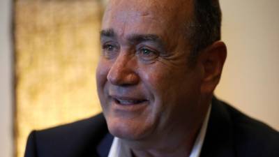 Conservador Alejandro Giammattei vence presidenciais na Guatemala