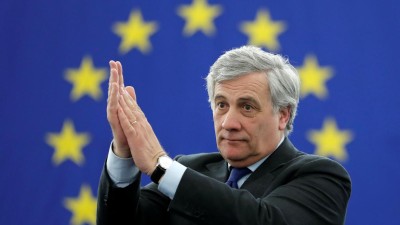 Conservador italiano Antonio Tajani eleito presidente do Parlamento Europeu