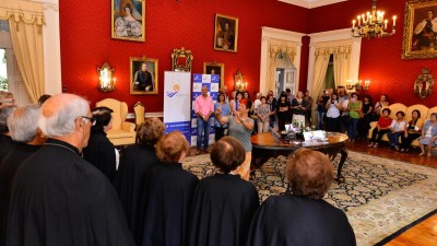 Coro da Universidade Sénior do Funchal lançou o seu primeiro CD com o apoio da CMF