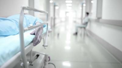 Costa afirma que serão contratados mais 2.700 profissionais de saúde até Dezembro