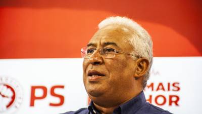 Costa disponibiliza apoio a Vasco Cordeiro sobre passagem do furacão Lorenzo nos Açores
