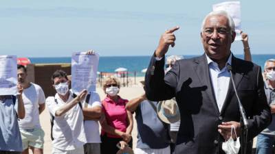 Costa pede a portugueses que saiam com segurança em semana de feriados