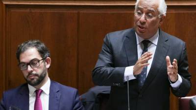 Costa quer dar “primeiro passo” para diminuir peso do IRS na classe média