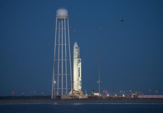 Cápsula que vai abastecer astronautas chegou à Estação Espacial