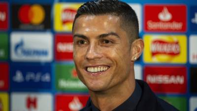 Cristiano Ronaldo diz estar “feliz” e que os advogados “estão confiantes”