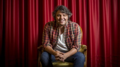 César Mourão vai “rebentar a bolha” no Forum Madeira Humour Fest