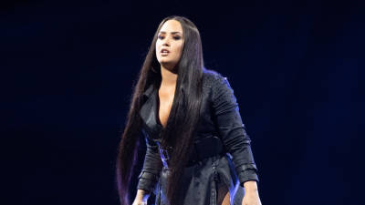 ‘Dealer’ de Demi Lovato diz que “ela sabia que [o consumo dos comprimidos adulterados] era um risco”