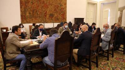 Debate na especialidade da ‘Lei Uber’ adiado para quarta-feira