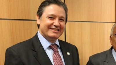 Deputado brasileiro entrega à polícia 136 mil euros recebidos em suborno