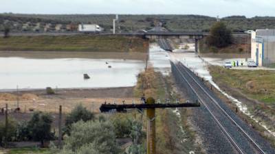 Descarrilamento de comboio Málaga-Sevilha faz dezenas de feridos
