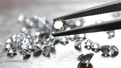 Descoberto diamante com 128 quilates em mina