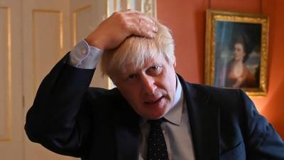 “Deserção” de deputado conservador retira maioria parlamentar a Boris Johnson