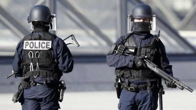 Detidas duas pessoas que tentaram atropelar militares nos Alpes franceses