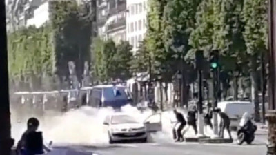 Detidos perto de Paris quatro familiares de atacante dos Campos Elísios