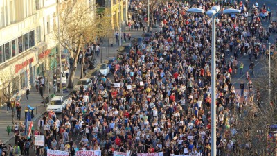 Dez mil na rua contra ataque do governo húngaro a universidade de multimilionário George Soros