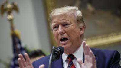 Dez milhões de assinaturas pela destituição de Trump entregues no Congresso dos EUA