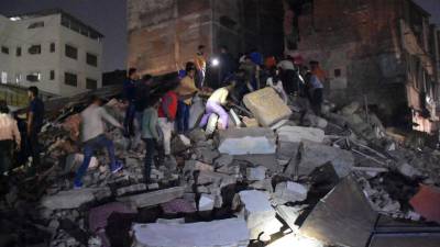 Dez mortos em desabamento de edifício no centro da Índia