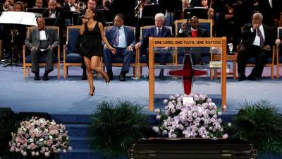 Dezenas de artistas e personalidades despediram-se de Aretha Franklin