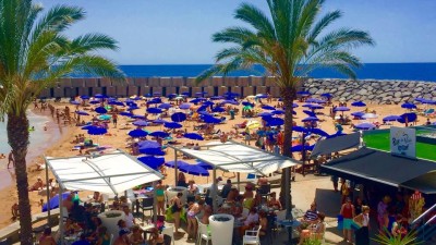 DJ Sil e cover de Luis Fonsi pautam o ‘Despacito’ na praia da Calheta