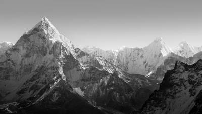 Dois alpinistas encontrados mortos a 2.700 metros de altitude no Monte Branco