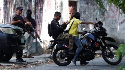 Dois vereadores chavistas assassinados numa semana na Venezuela