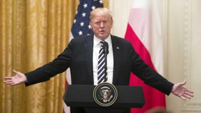 Donald Trump assina nova estratégia nacional de defesa biológica