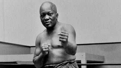 Donald Trump considera perdão póstumo para campeão mundial de boxe Jack Johnson