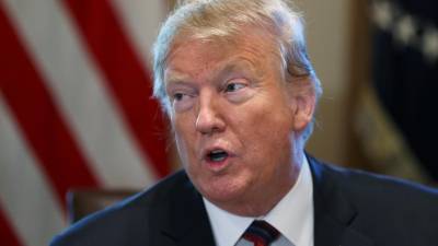 Donald Trump deixa avisos à Turquia e a curdos com retirada de tropas da Síria
