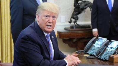 Donald Trump diz que Irão está a brincar com fogo