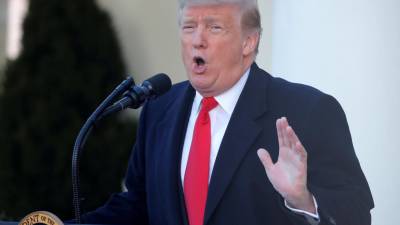 Donald Trump põe fim temporário ao ‘shutdown’ sem ter dinheiro para o muro