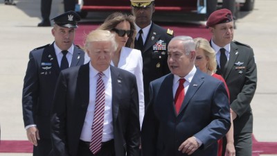 Donald Trump saúda “ligações  indestrutíveis” com Israel à chegada a Telavive