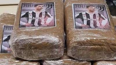 Droga com a imagem de Ronaldo apreendida em França