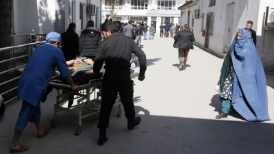 Duas explosões e tiroteios atingem a capital do Afeganistão