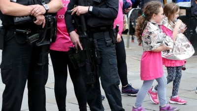 E vão 14 os detidos após atentado de Manchester