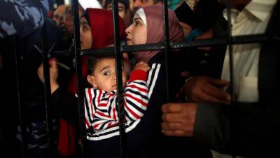 Egipto abre fronteira com a Faixa de Gaza por três dias para casos humanitários