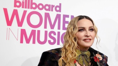 Eleição de Donald Trump é como ser-se deixado por um amante e estar-se preso num pesadelo, diz Madonna
