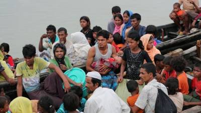 Embarcação com 56 refugiados rohingya resgatada na Malásia